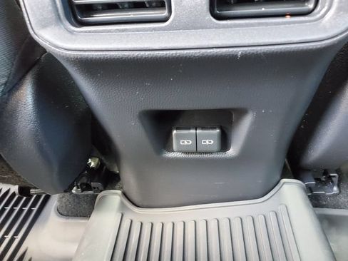 Used 2025 Toyota RAV4 XLE AWD/4WD image 13