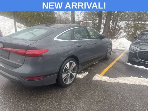 Used 2025 Audi A6 e-tron Premium Plus image 6