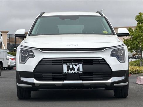 New 2026 Kia Niro EX FWD image 9