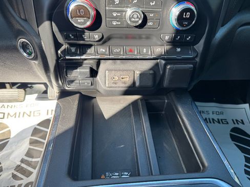 Used 2020 GMC Sierra 3500 Denali w/ Denali Ultimate Package AWD/4WD image 18