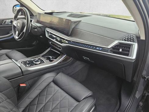 Certified 2024 BMW X7 xDrive40i image 22