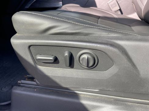 Used 2019 Chevrolet Silverado 1500 LTZ w/ LTZ Plus Package image 9