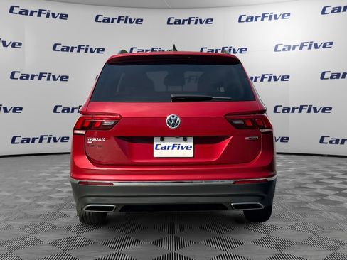 Used 2021 Volkswagen Tiguan SE w/ Panoramic Sunroof Package AWD/4WD image 4