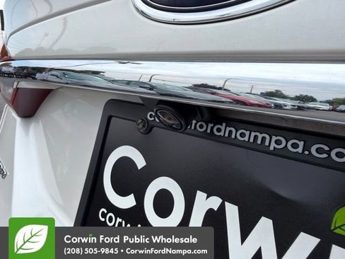 Used 2017 Ford Fusion Titanium FWD image 11