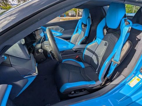 Used 2022 Chevrolet Corvette Stingray Premium Conv w/ Z51 Performance Package image 7