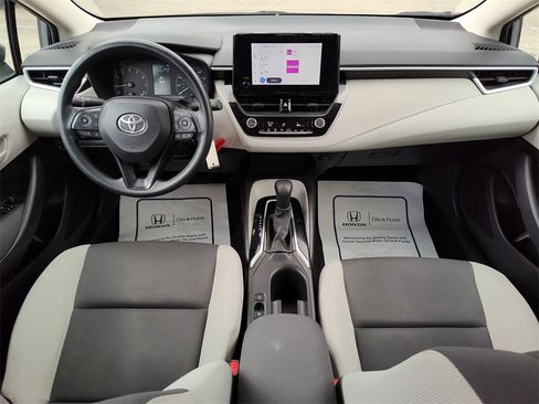 Used 2024 Toyota Corolla LE image 30