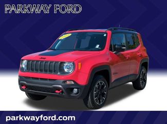 Used 2023 Jeep Renegade Trailhawk AWD/4WD video 1
