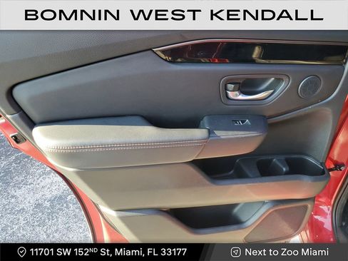 Used 2023 Honda Pilot TrailSport image 19