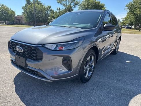 Used 2024 Ford Escape ST-Line image 3