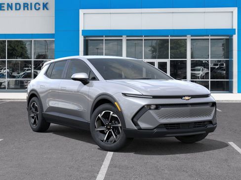 New 2026 Chevrolet Equinox EV LT w/ Comfort Package image 9