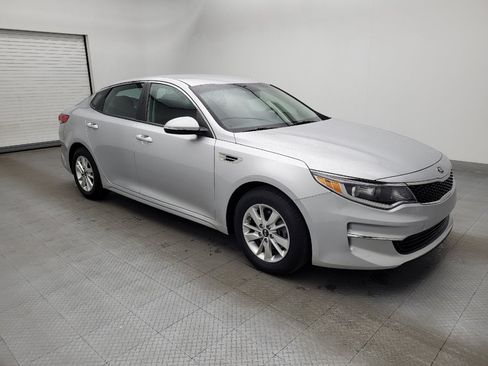 Used 2017 Kia Optima LX FWD image 11