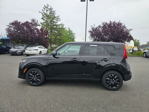 Used 2021 Kia Soul LX FWD image 4