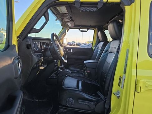 Used 2022 Jeep Wrangler Unlimited Sahara w/ Cold Weather Group AWD/4WD image 10