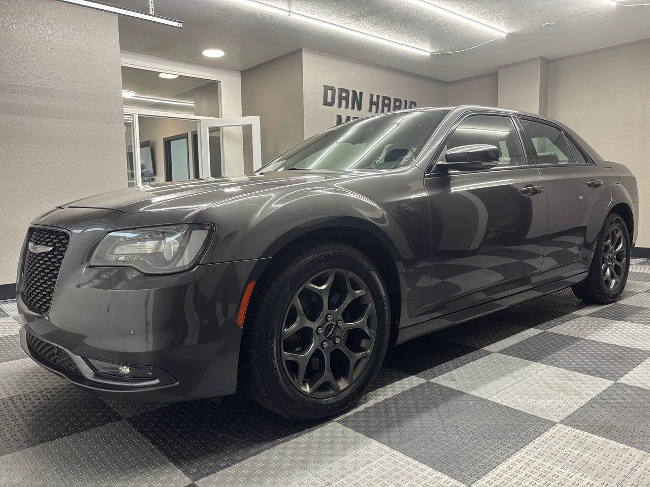 Used 2017 Chrysler 300 S w/ 300S Premium Group AWD/4WD image 2