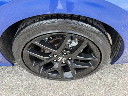 Used 2022 Honda Civic Sport image 9