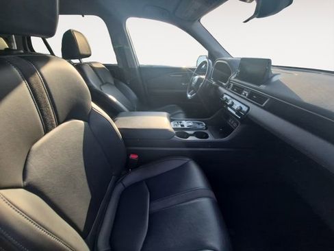 Used 2025 Honda Pilot EX-L image 14