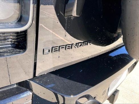New 2025 Land Rover Defender 110 V8 image 9