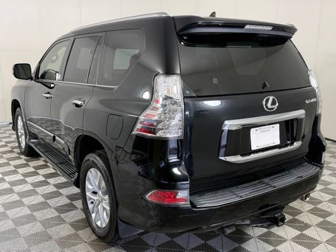Used 2015 Lexus GX 460 w/ Premium Package AWD/4WD image 4
