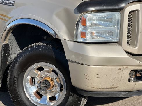 Used 2005 Ford Excursion Limited image 28