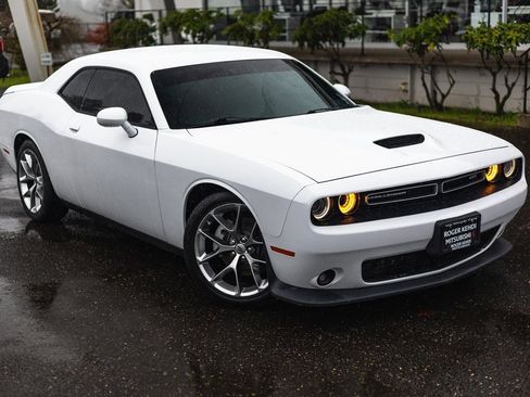 Used 2022 Dodge Challenger GT image 2