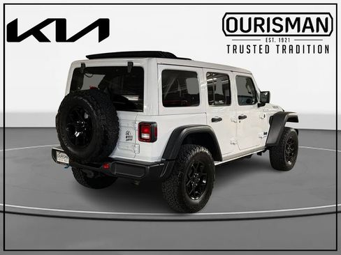 Used 2024 Jeep Wrangler Unlimited AWD/4WD image 4