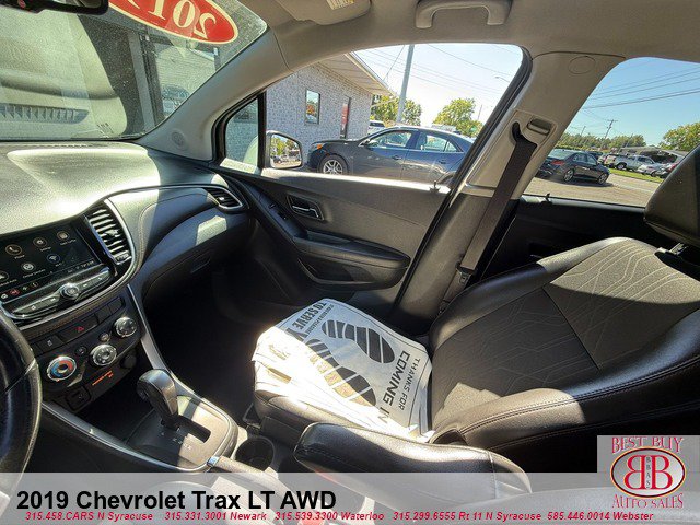 Used 2019 Chevrolet Trax LT w/ LT Convenience Package AWD/4WD image 20