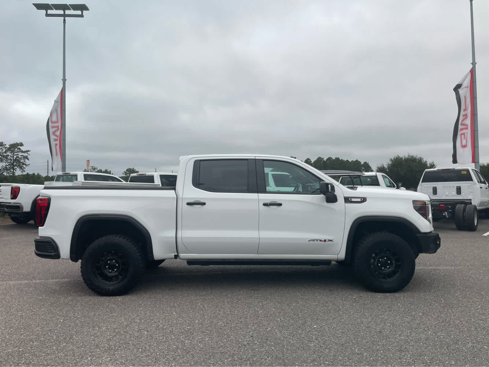 Used 2025 GMC Sierra 1500 AT4X w/ AT4X AEV Edition AWD/4WD image 4