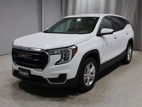Used 2024 GMC Terrain SLE image 5