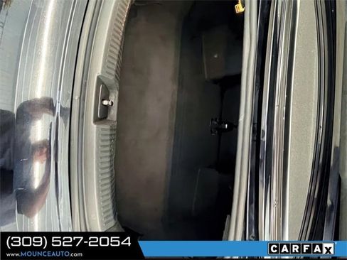 Used 2018 Volkswagen Beetle 2.0T S image 9