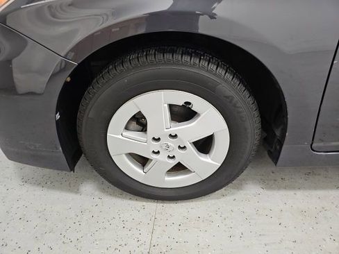 Used 2011 Toyota Prius Two image 9