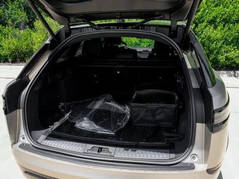 New 2026 Land Rover Range Rover Velar Belgravia AWD/4WD image 62