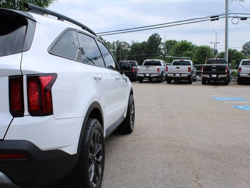Used 2021 Kia Sorento EX w/ EX AWD X-Line Package image 11