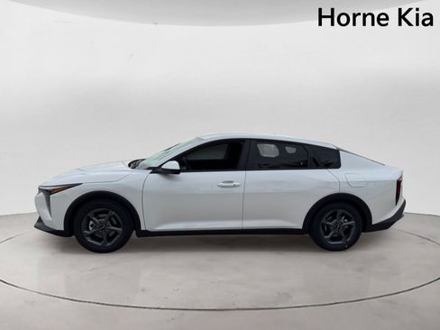 New 2026 Kia K4 FWD image 6