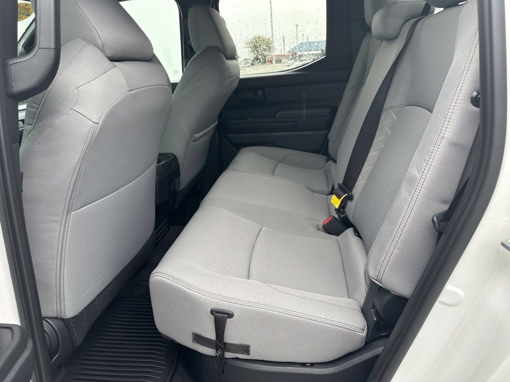 Used 2025 Toyota Tacoma SR5 AWD/4WD image 18