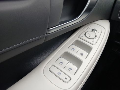 New 2025 Hyundai Sonata Limited image 18