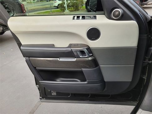 Used 2018 Land Rover Range Rover Sport SVR image 28