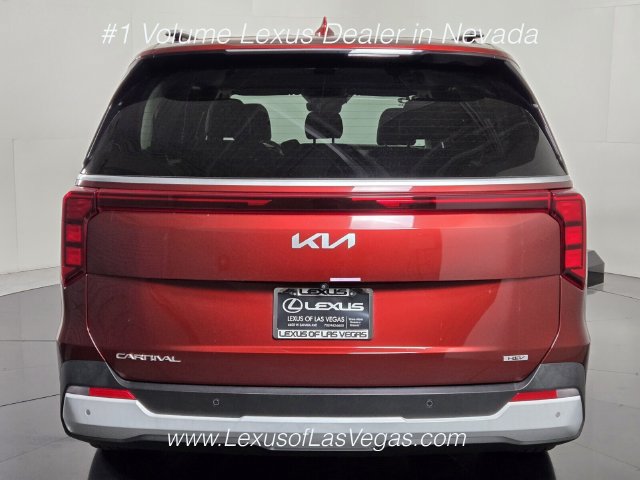 Used 2025 Kia Carnival EX FWD image 5