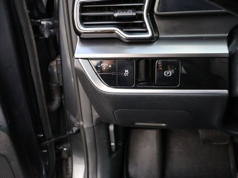 Used 2024 Kia Sportage EX FWD image 37