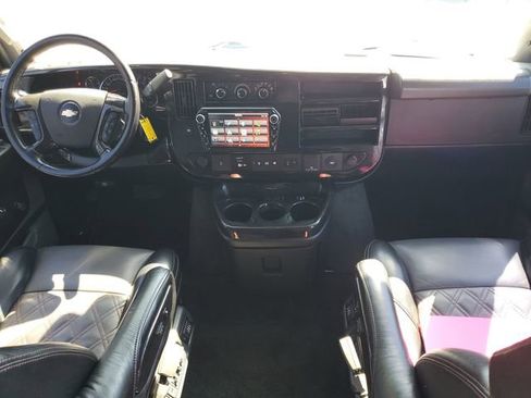Used 2022 Chevrolet Express 2500 Extended w/ Enhanced Convenience Package RWD image 28