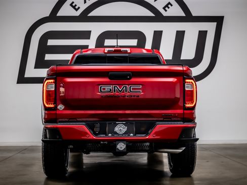 Used 2026 GMC Canyon AT4 w/ Nightfall Essentials Package image 10