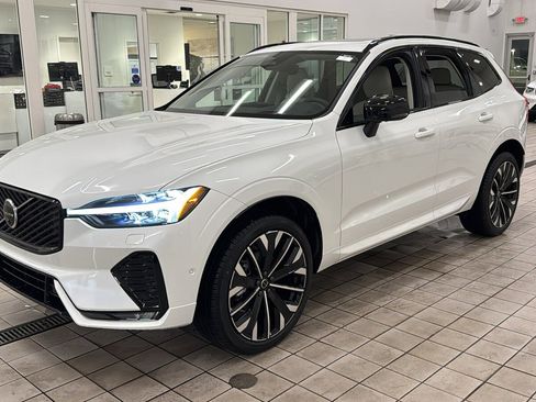 New 2026 Volvo XC60 B5 Ultra w/ Climate Package image 9