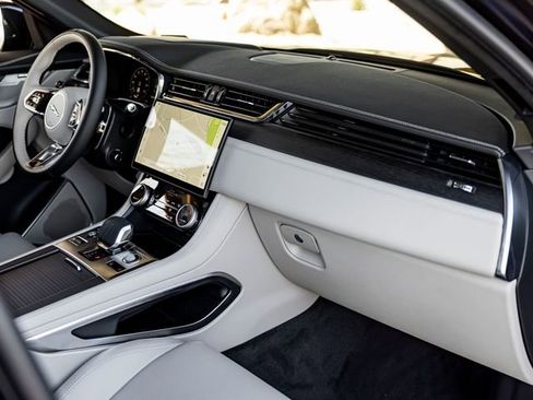 New 2026 Jaguar F-PACE R-Dynamic S image 29