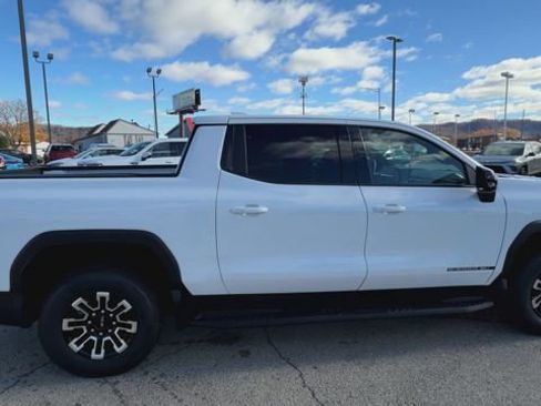 New 2026 GMC Sierra EV Elevation image 40