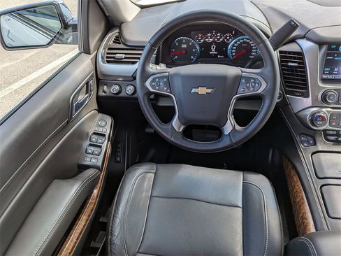 Used 2017 Chevrolet Suburban Premier image 17