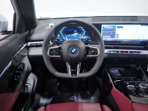 New 2026 BMW i5 eDrive40 w/ M Sport Package RWD image 11