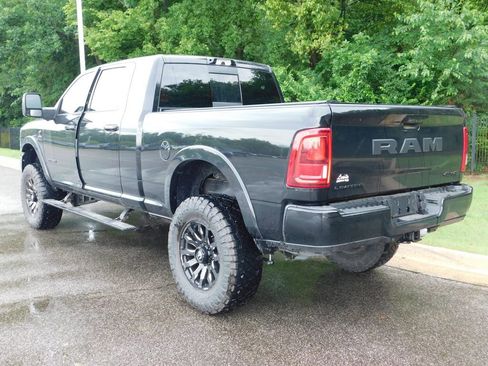 Used 2026 RAM 2500 Limited AWD/4WD image 10