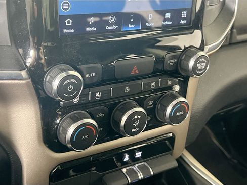 Used 2022 RAM 1500 Laramie image 14