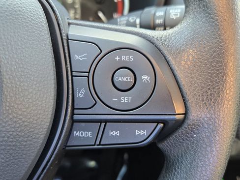 Used 2025 Toyota RAV4 XLE w/ Convenience Package FWD image 23