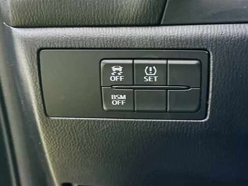 Used 2015 MAZDA MAZDA3 i Touring image 12