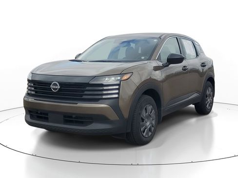 Used 2025 Nissan Kicks S AWD/4WD image 2
